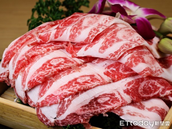 ▲三色堇火锅餐点。（图／记者华少甫摄）