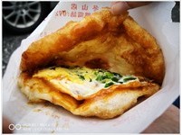 吃得到三星葱！宜兰大分量葱油饼　加上特制辣酱超对味