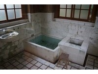 穿越古今爱情见证地　四重溪“私人汤屋”封存历史痕迹