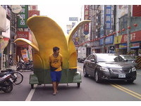 龟速“香蕉跑车”！高雄旗山B-Car最快时速5公里　