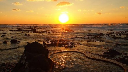 日本不老不死露天温泉零距离赏日本海