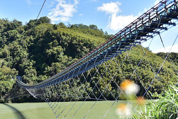 吊桥新地标开放预约全台最长俯瞰群山溪谷