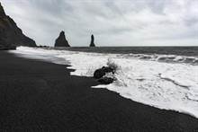 世界仿佛只剩黑与白...冰岛“魔鬼领地” 听海上精灵的传说