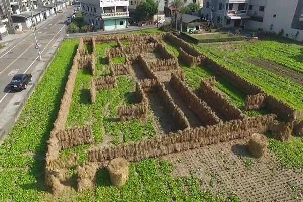 大型稻草迷宫新登场！寻宝捉迷藏期间限定