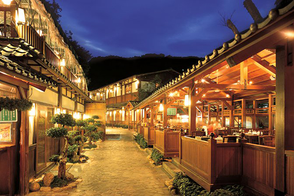原来这里也是泡汤圣地全台十大温泉景点