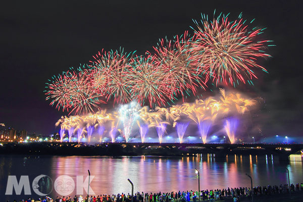 2017七夕两大烟火秀五大拍摄景点抢先看