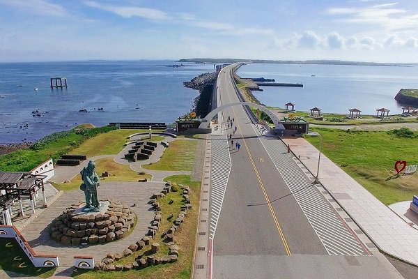跑在最美丽海湾首届澎湖跨海马拉松登场