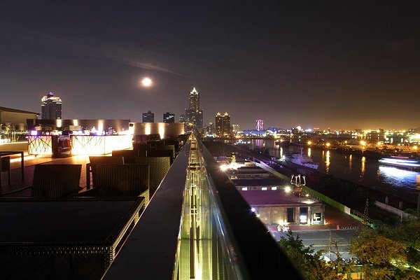 超强露天景观餐厅299吃到饱浪漫夜景