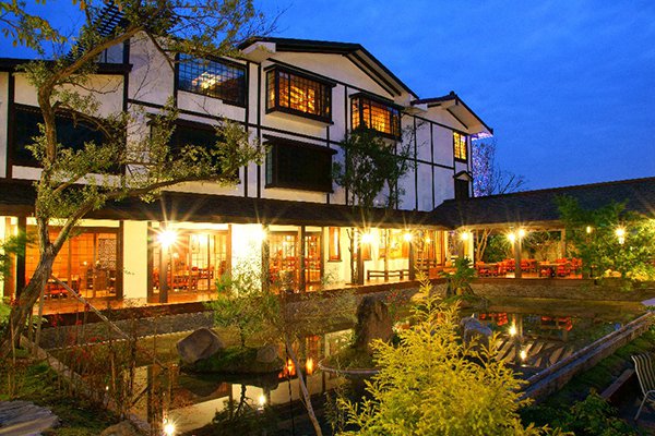 走进日式花园景观宛如桃花源渡假山庄
