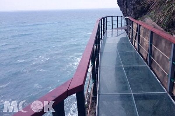亲不知子天空步道试营运绝美海景引发人潮