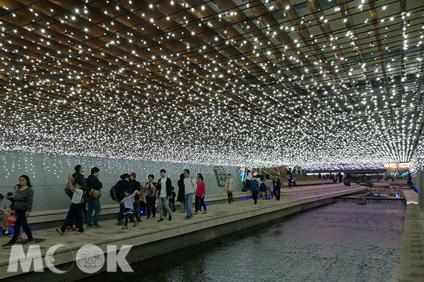 台中旧城区复兴景点票选柳川水岸最迷人