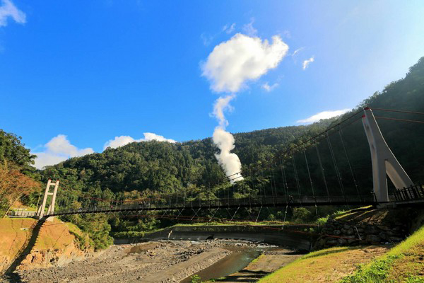 太平山壮观新地标多望吊桥尽览沿岸风光