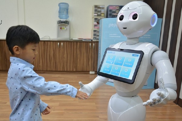 全台首部公部门机器人Pepper逗趣面试亮相