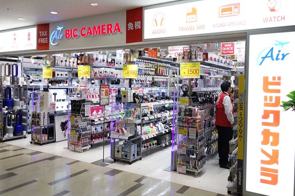 BICCAMERA成田机场免税店旅客买3C家电好便利