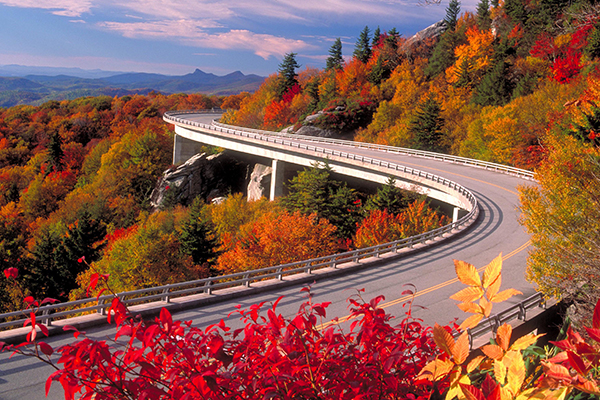 世界上最好的公路蓝岭山行车通道