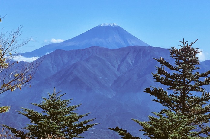 富士山初冠雪！1894年以来最迟