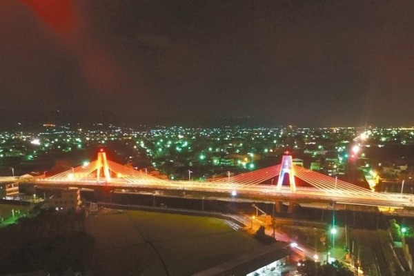 夜景新发现双塔脊背桥点灯超梦幻