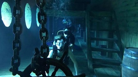 方便又安全！亚洲第一座潜水旅馆“潜立方”