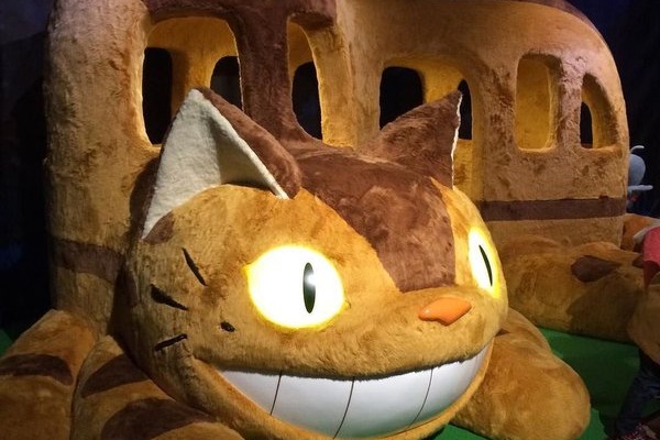 大人也抢搭龙猫公车吉卜力大博览会登场