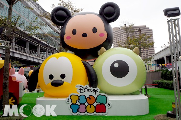 大米奇头超萌拍照点！迪士尼TSUMTSUM嘉年华抢先看