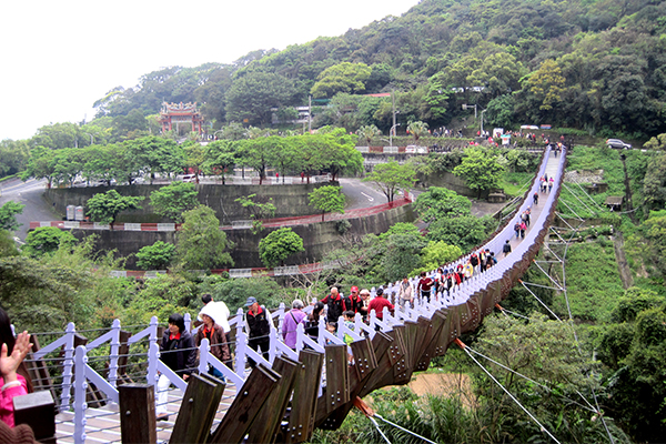 搭著捷运来走春八大登山步道踏青好选择