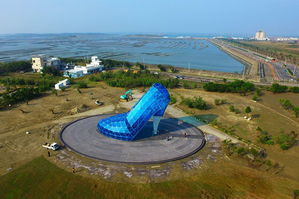 这样看高跟鞋教堂更美多角度空拍照曝光
