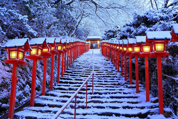 隐藏版绝美冬景贵船神社特别点灯实施