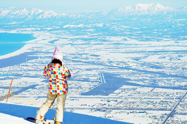 玩雪趣全球梦幻白色冬季假期巡礼