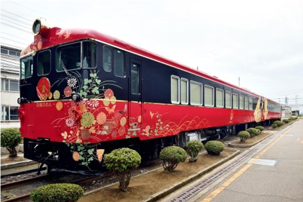 豪华列车再推出新娘帘子号往返金泽和仓温泉