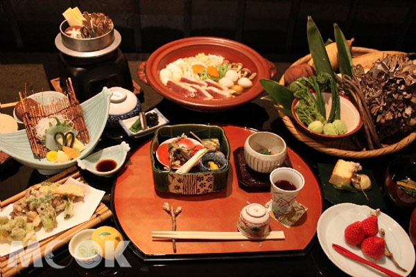 找寻日本在地美食古民家旅馆季节餐点