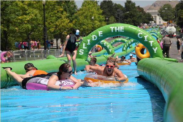 近1000TN滑水道风靡全球！SlideTheCity宜兰登场