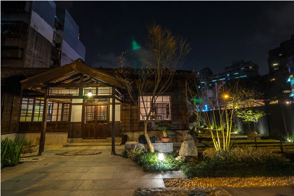 【吃美食】城市里的桃花源！乐埔町日式老屋庭园餐厅