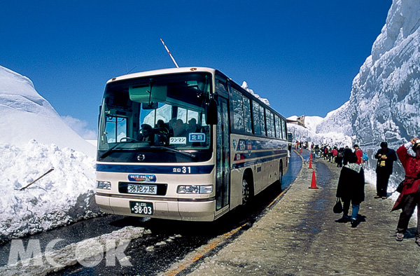 黑部立山开山横断雪壁交通大解析