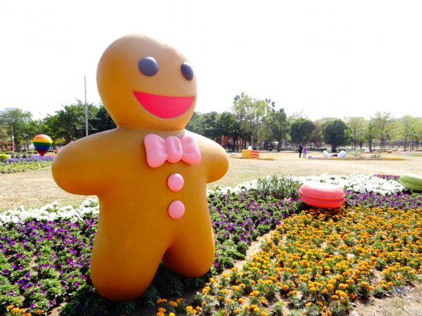 2015台南百花祭巨大姜饼人可爱超吸睛