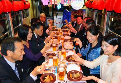 冬季限定！关东煮电车把酒言欢好热闹