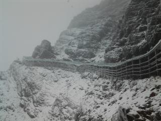 超冷！2015第一场雪在玉山