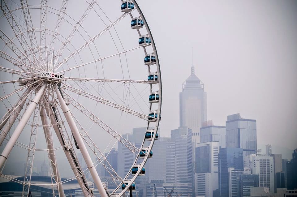 玩赏香港夜景新视角！中环摩天轮浪漫开放