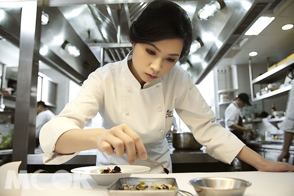 台湾美女厨神国际发光！台中乐沐获寻亚洲50最佳餐厅”