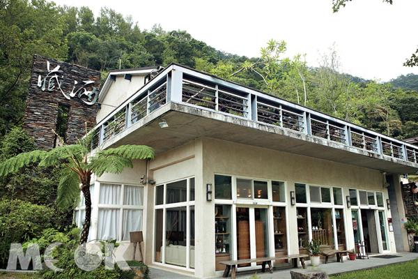 【周一吃美食】藏酒酒庄，秘境山林的美酒美馔
