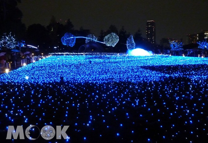 2013圣诞浪漫景点情报圣诞树浪漫灯海满载