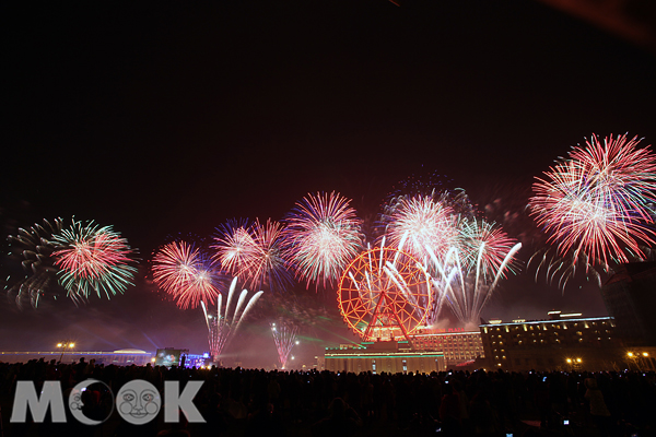 2014紫耀义大跨年晚会萧亚轩压轴倒数迎新年