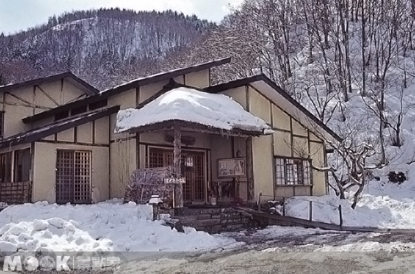 日本雪见温泉东北必泡6大黄金汤泉