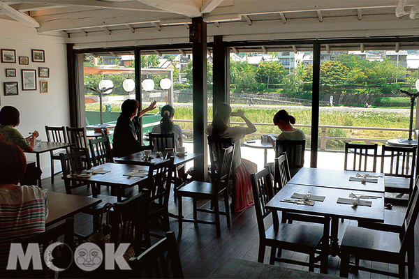 京都秘旅预约晨光中的川床Brunch
