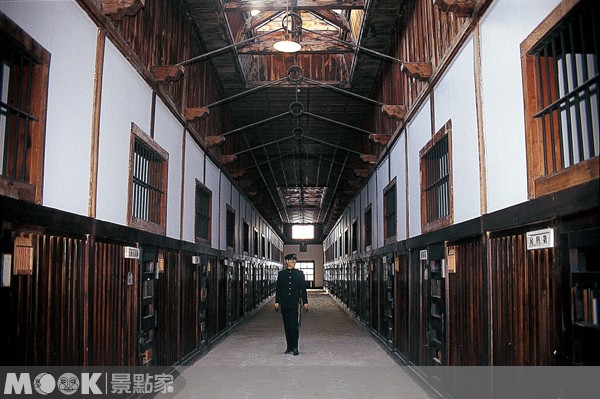 刑具取代名画钜作监狱博物馆看展新体验