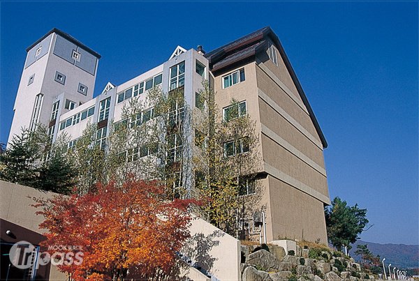 与元彬、宋慧乔一同欣赏江原道浪漫美景──韩国凤凰度假村