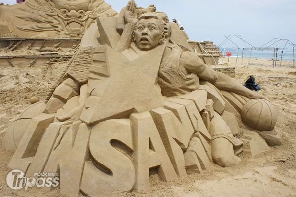 福隆沙雕艺术节豪哥、妮妮吸人气