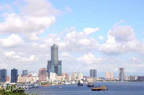 高雄大树区观光公车专人导览在地特产拢免钱