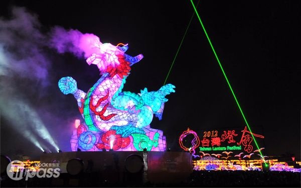 乐园吉祥物2/7起“欢乐灯区”继续庆元宵