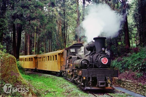 阿里山森铁庆百岁纪念邮票现场送