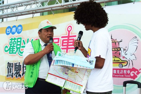 台南推观光计程车，运将说外语也通